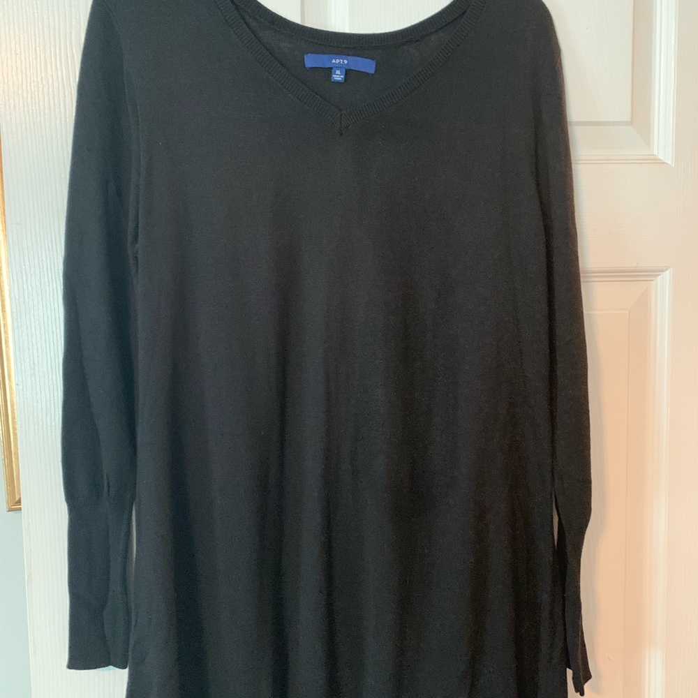Black long sleeve tunic style blouse